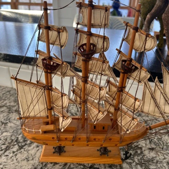 Mayflower Wooden Ship Model - Brown and Cream - Picture 5 of 8